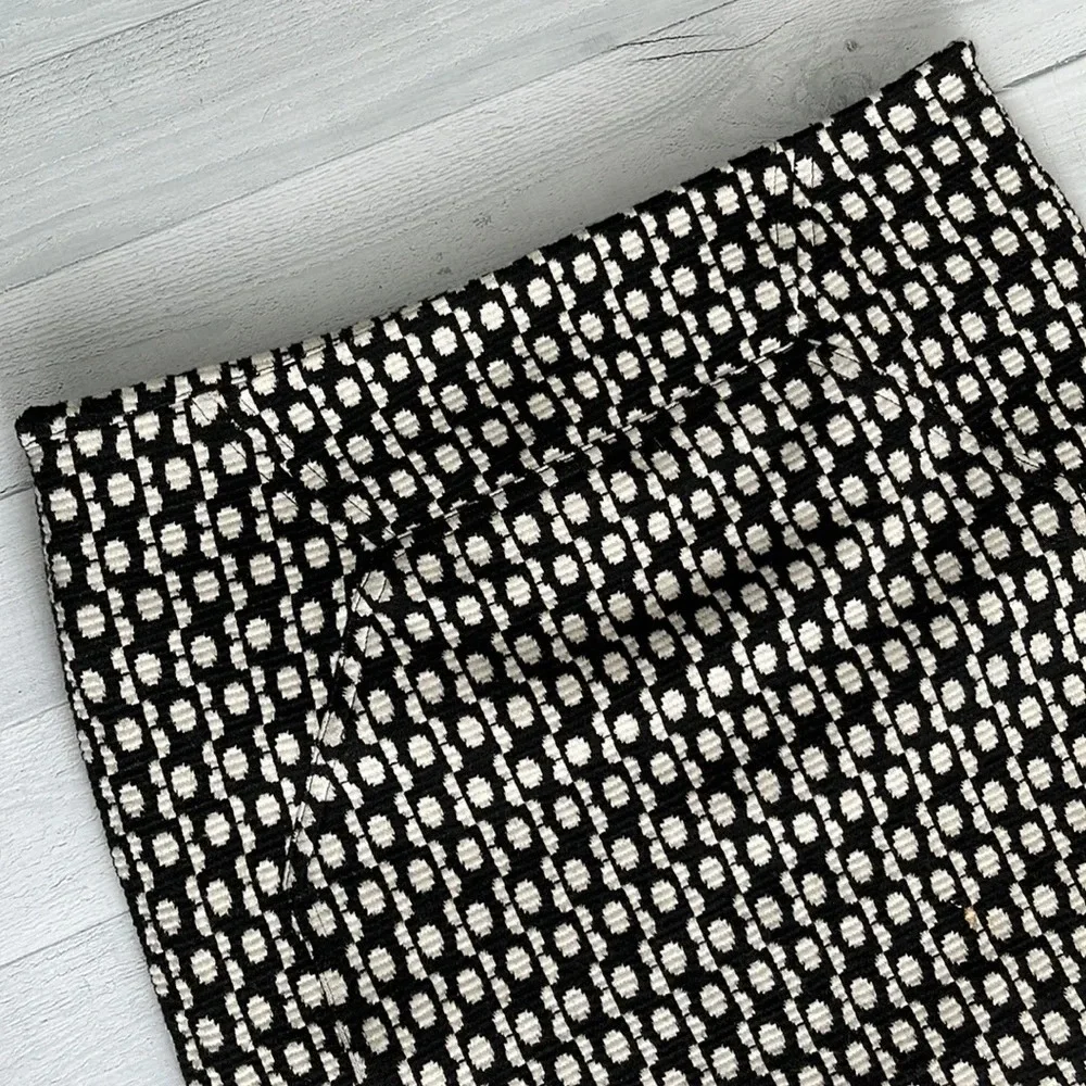 Diane Von Furstenberg Black & White Wool Mini Skirt Size 6/M